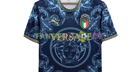 Italien Versace blaues 2022.